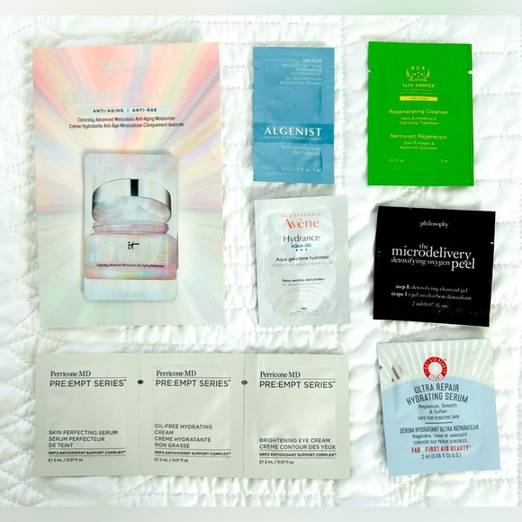 Makeup bag with 33 beauty samples - Picture 4 of 5